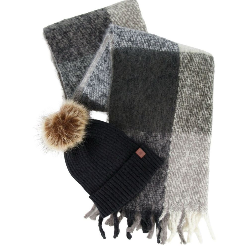 Lucky Brand Hat and Scarf Set Black Ribbed Beanie W/Faux Fur Pom & Plaid Scarf